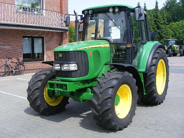 John deere 6220