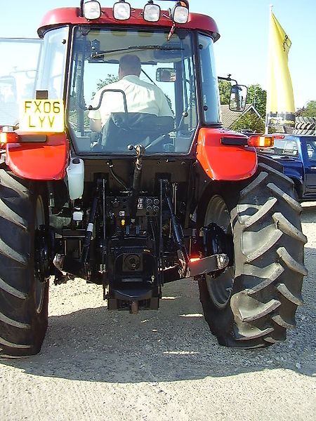 Case-IH-JX90-311453.jpg