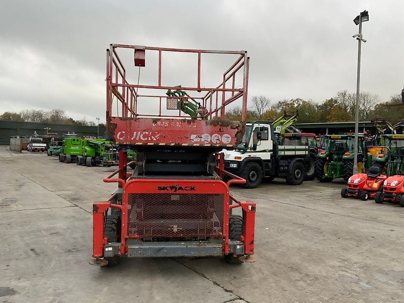 Sky Jack SJ9250 Scissor Lift (ST25090)