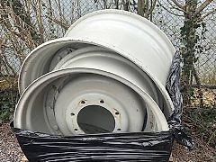 Valtra SET OF WHEEL RIMS