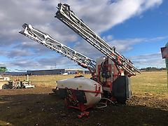 Kuhn ALTIS 2002 SPRAYER AND FRONT TANK