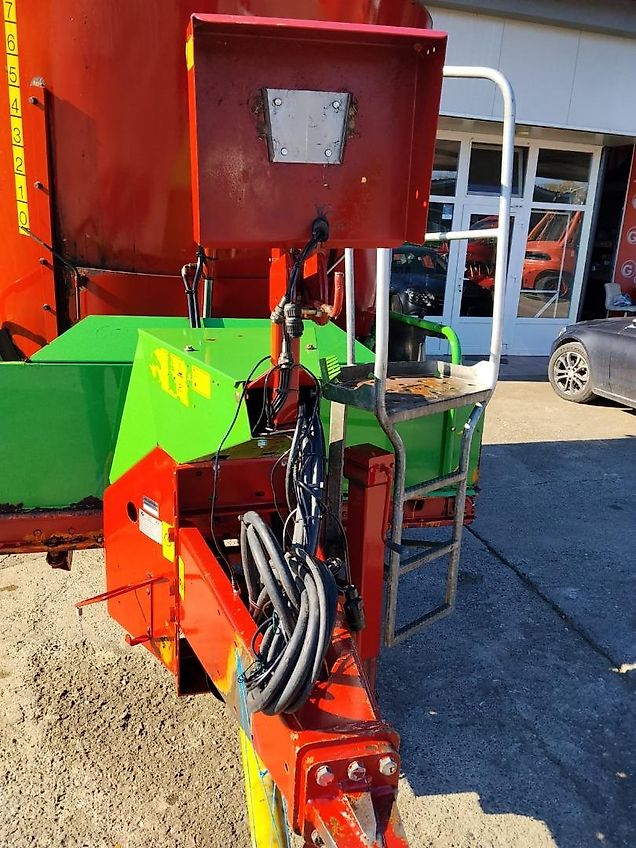 Strautmann VERTI MIX 900