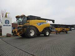 New Holland CR 9060 / CR9060