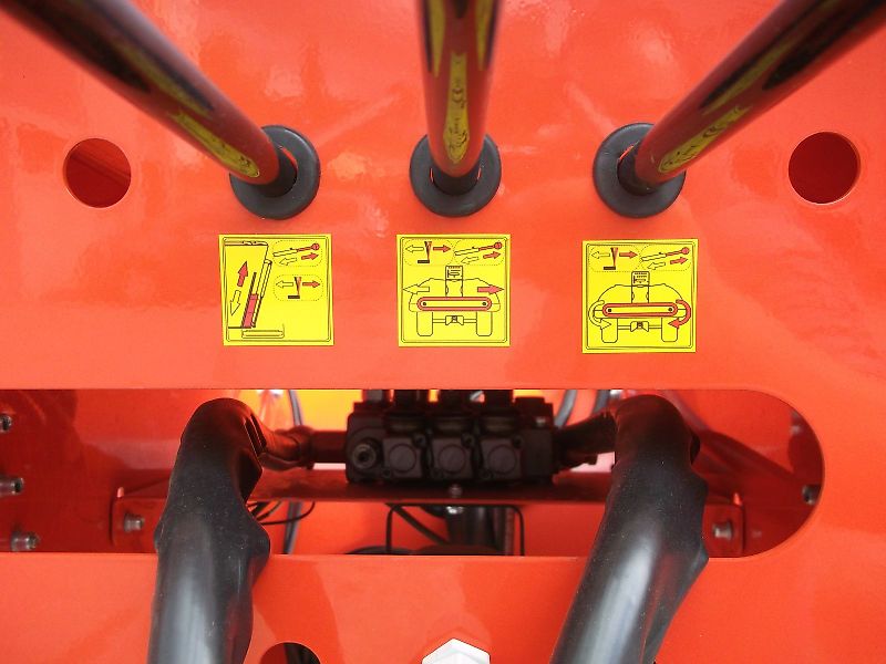 Seko Tiger V1 VMF 90 mit Austragband vorne