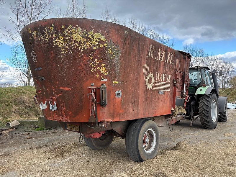 RMH WAV 18 voermengwagen