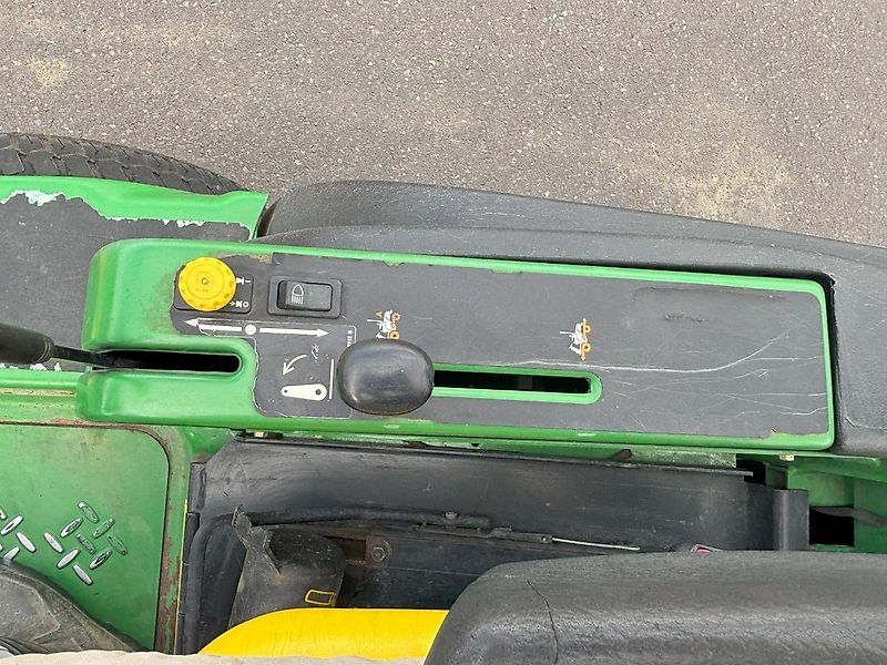 John Deere 1445 with Trimax flail