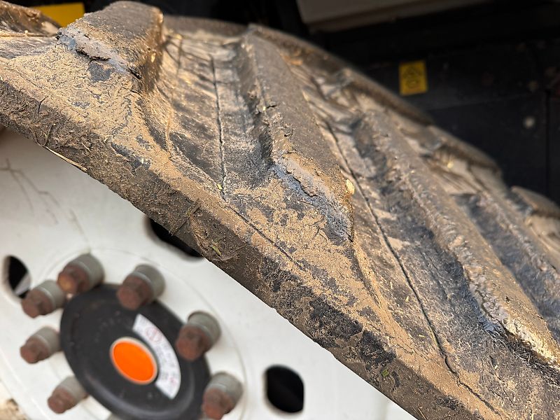 New Holland CR9080 c/w 30ft Varifeed Header