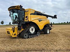 New Holland CR8.80 Tracks
