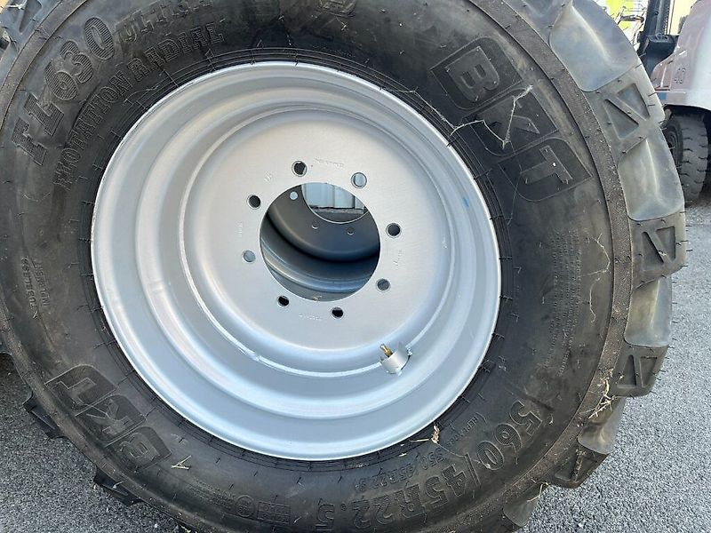 BKT Komplettrad 4 Stk 560/45R22.5 FL630