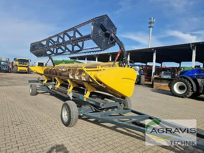 New Holland VARIFEED 7,63 M HD 25G