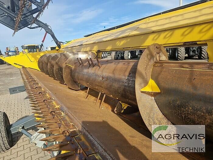 New Holland VARIFEED 7,63 M HD 25G