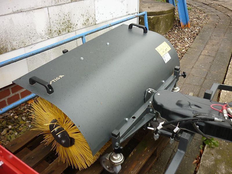 Stiga Frontkehrmaschine