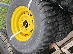 John Deere XUV835/865M/R John Deere Gator XUV veljed koos rehvidega
