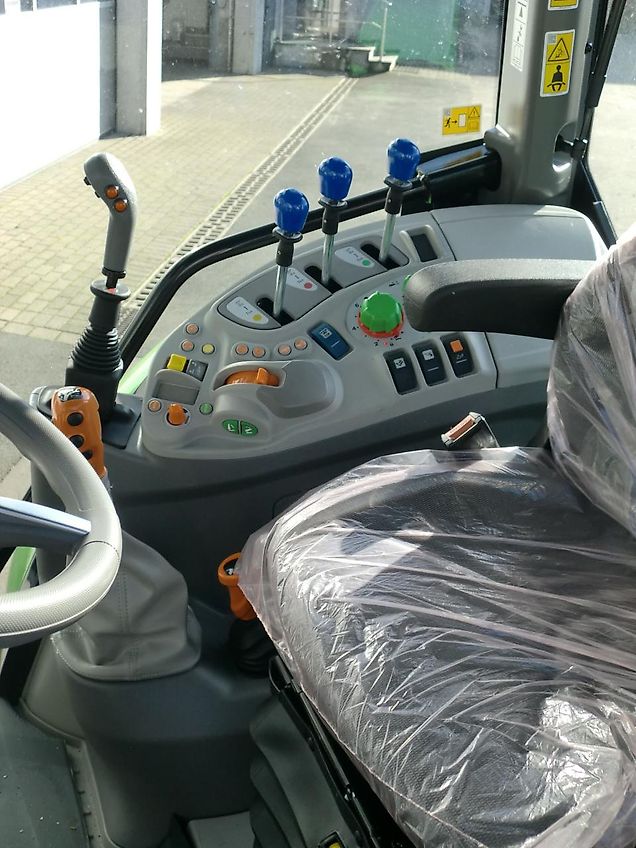 Deutz-Fahr 5115 GS / Klima / Druckluft / Stoll-Frontladerkonsolen
