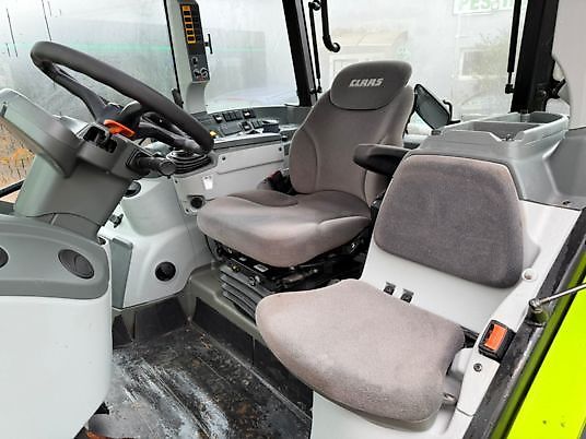 Claas ARION 420