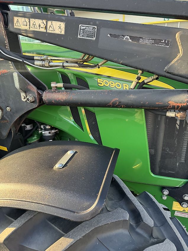 John Deere 5090 R