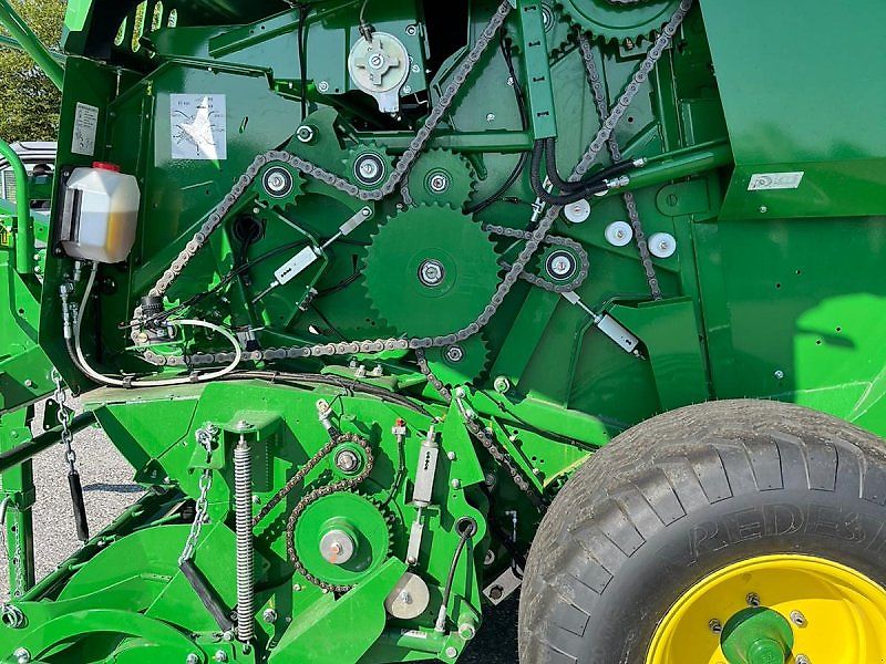 John Deere F441M