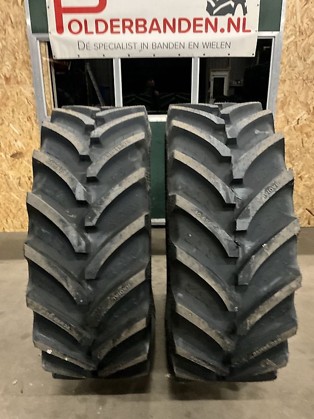 BKT Agrimax RT 657 540/65R38 153D
