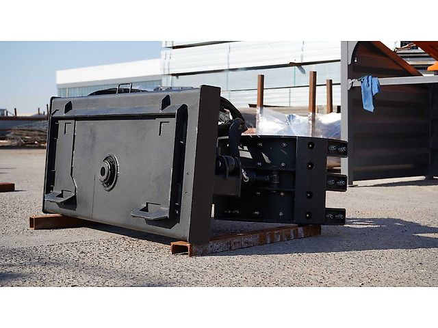 Rhino-cross Grapple claw