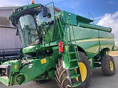 John Deere S780