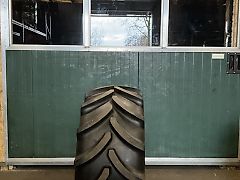 Vredestein Traxion 65 420/65R20 135D