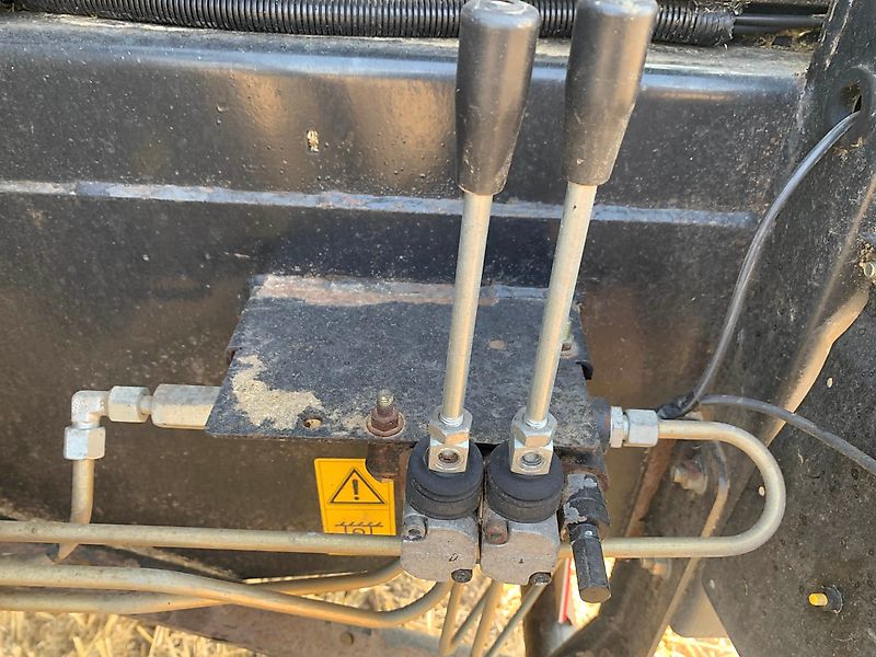 Case IH DUE IN: Case LB433 Square Baler For Sale