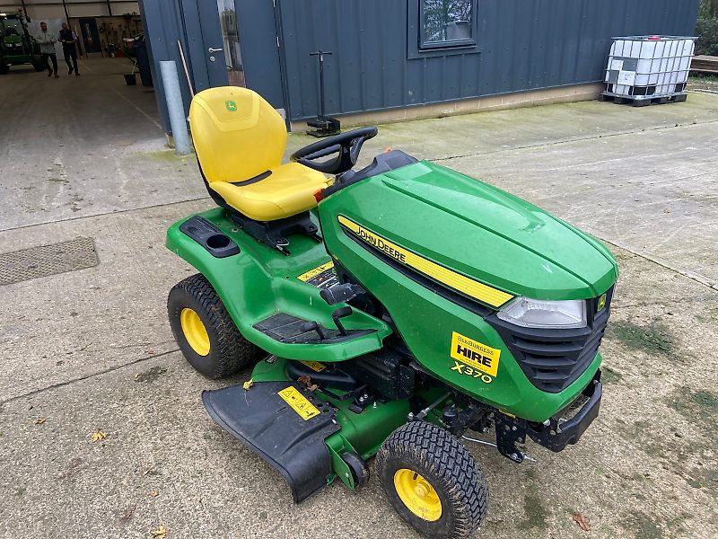 John Deere X370