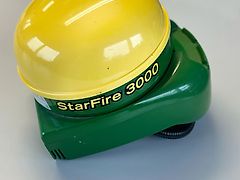 John Deere Starfire GPS &amp; Claas GPS System RTK