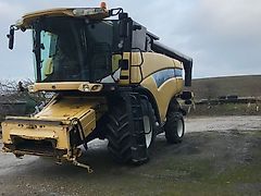 New Holland CX760 & VF20