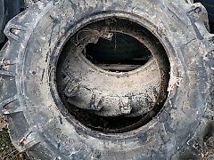 SUNDRIES 15.5/80-24 TYRES