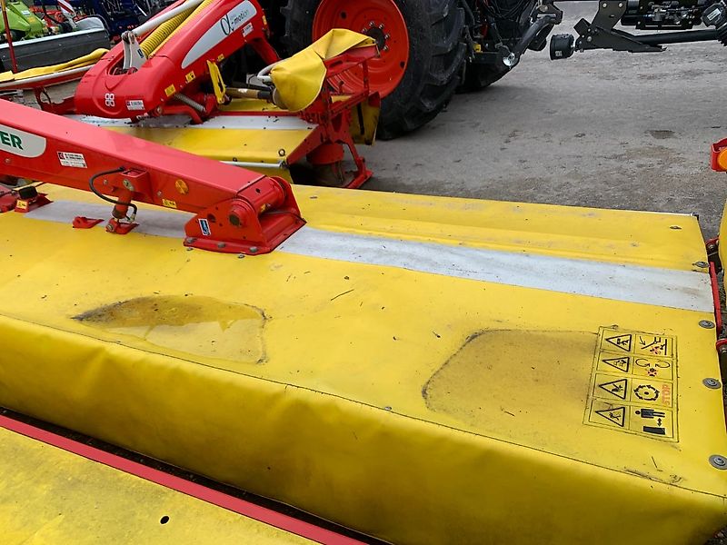 Pöttinger NOVACAT 352 Mittenaufhängung