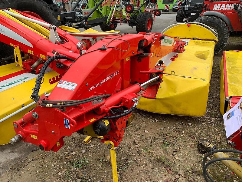 Pöttinger NOVACAT 352 Mittenaufhängung