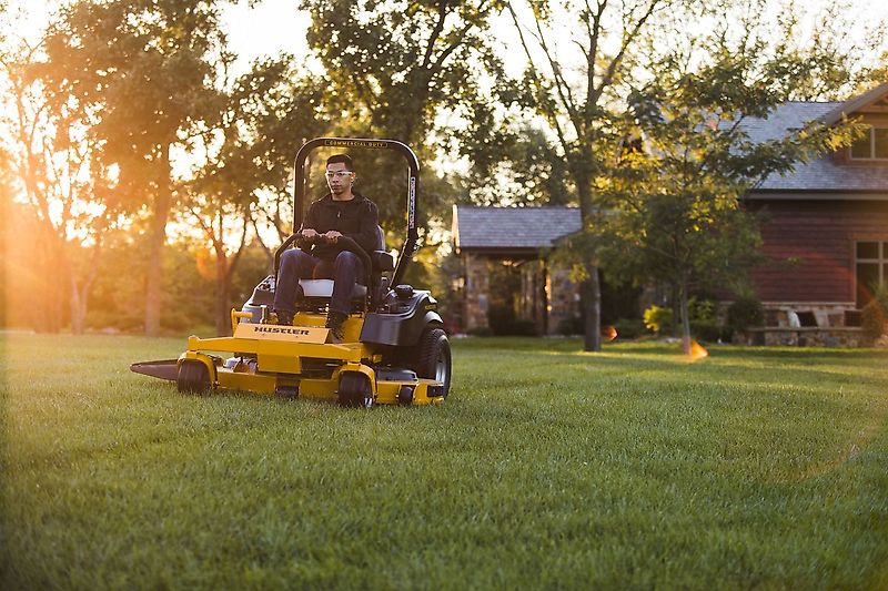 Hustler Fastrak SDX 48&#34; RD Zero-Turn Aufsitzmäher