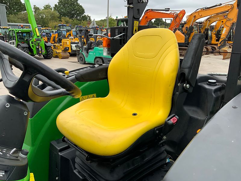 John Deere 4066M Tractor (ST24240)