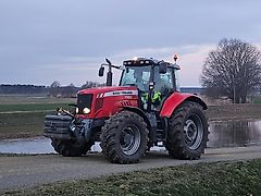 Massey Ferguson 7499