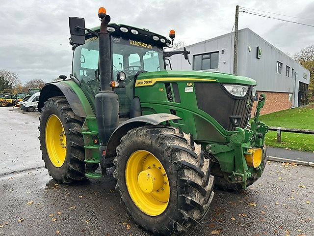 John Deere 6R 195