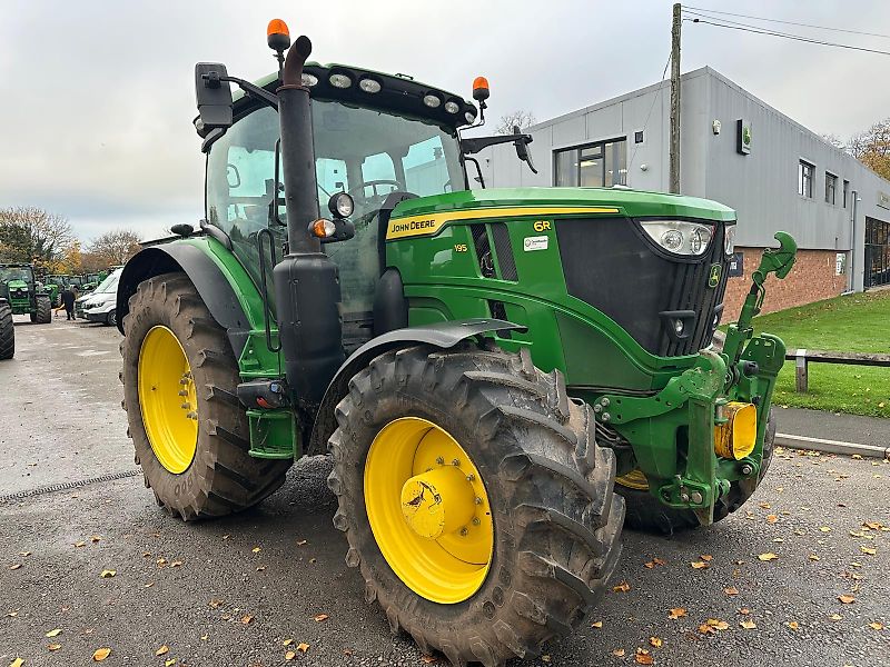 John Deere 6R 195