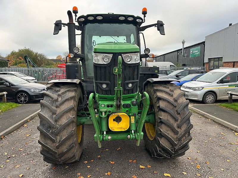 John Deere 6R 195