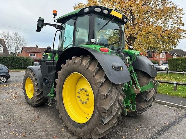 John Deere 6R 195