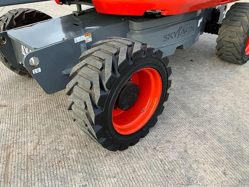 Skyjack SJ85AJ Telescopic Boom Lift (ST24683)