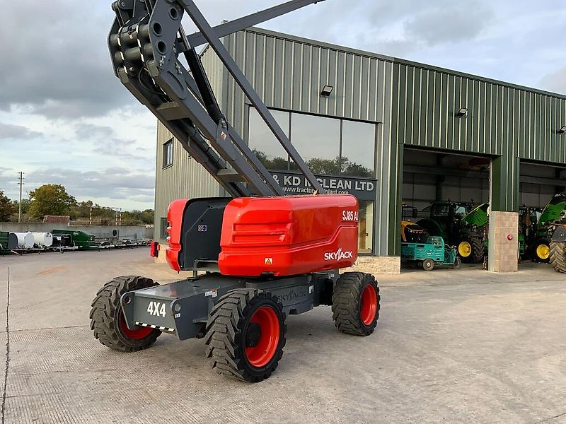 Skyjack SJ85AJ Telescopic Boom Lift (ST24683)