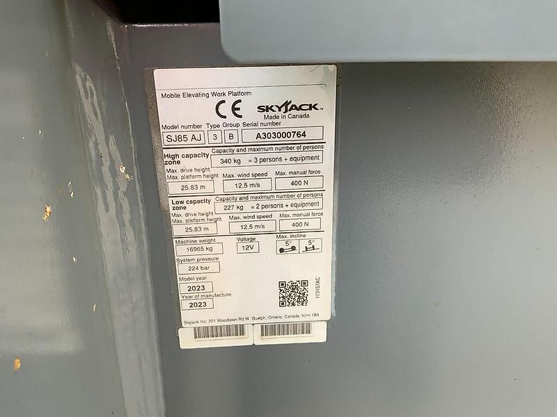 Skyjack SJ85AJ Telescopic Boom Lift (ST24683)