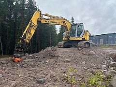 New Holland E 225 B SR / Engcon, Kauha, Rasvari