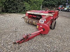 IHC International 440 Conventional Baler