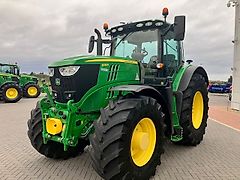 John Deere 6215R