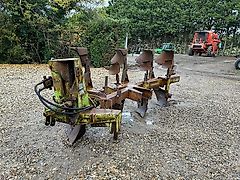 Dowdeswell DP7 Plough