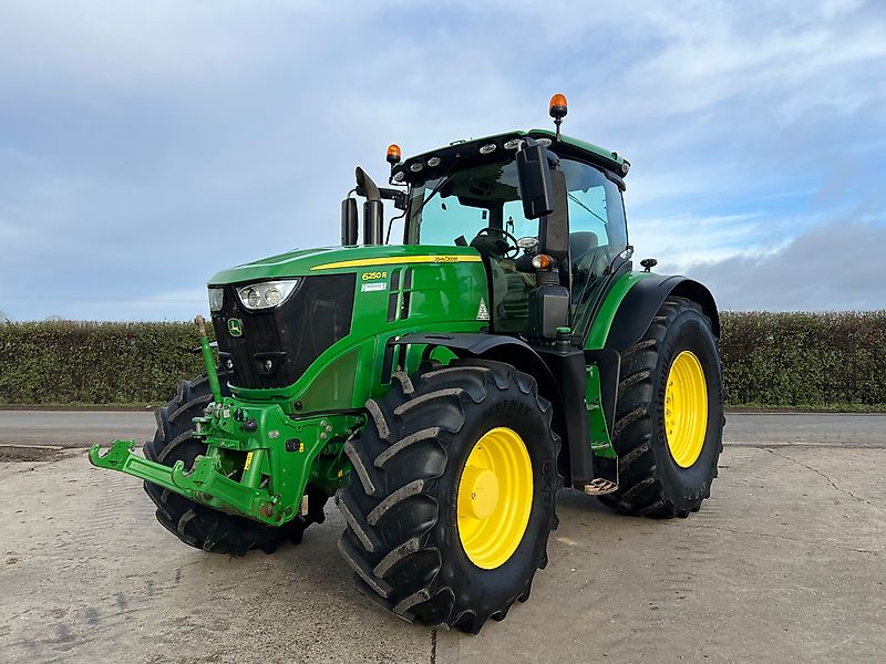 John Deere 6250R