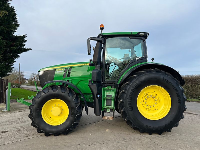 John Deere 6250R