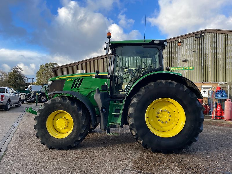 John Deere 6175R