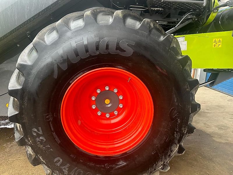 Claas Tauschen 800-65 R32 gegen 680-80 R38